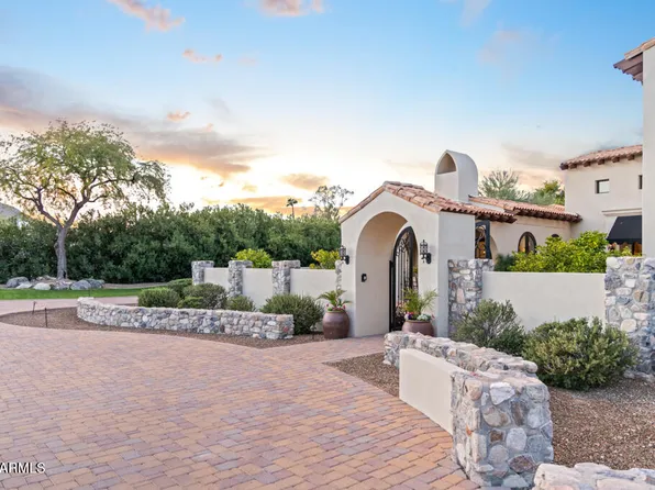 8243 N MOCKINGBIRD Lane, Paradise Valley, AZ 85253