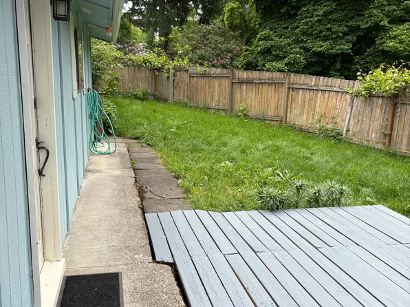 8020 SW Sorrento Rd #C, Beaverton, OR 97008