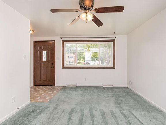5th image of 24 Autumnwood Dr