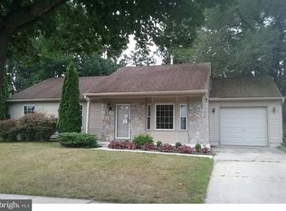 130 Hampton Ct, Sicklerville, NJ 08081