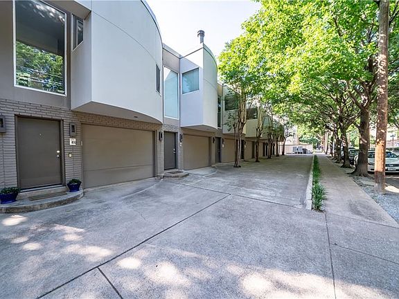2nd image of 4241 Buena Vista St APT 17