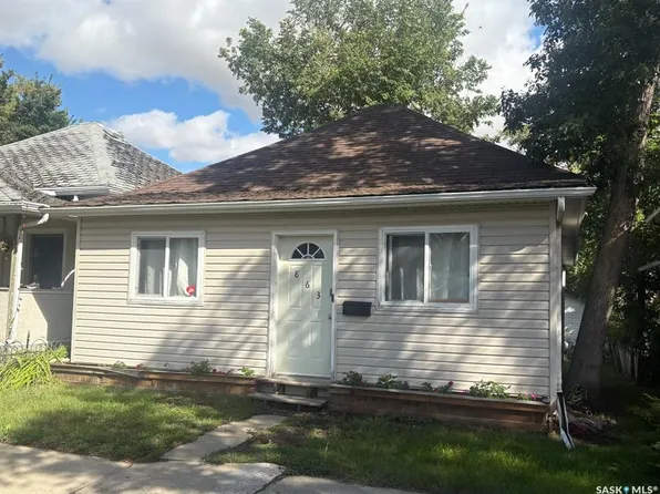 863 Elgin AVENUE, Moose Jaw, SK S6H 4G6
