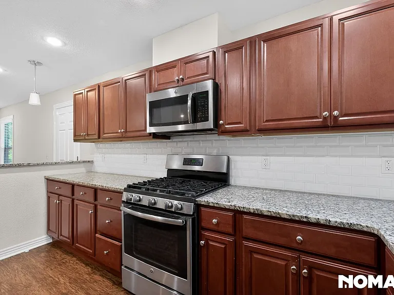 2088 E Custer Ln — Photo 19