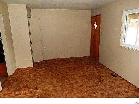 3rd image of 3189 Bristolhall Dr