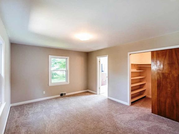 3rd image of 2701 Maxon Dr