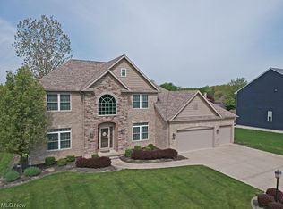 10208 Rosalee Ln, Strongsville, OH 44136