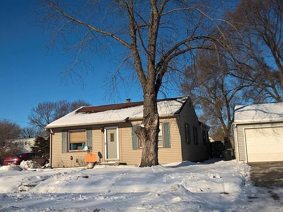 3rd image of 324 Renrose Ave