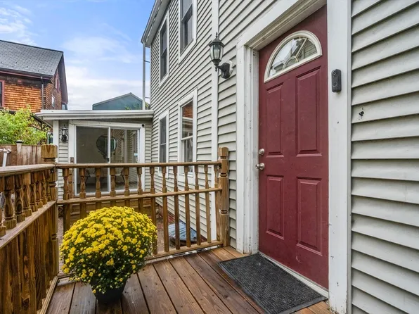 161 Hamilton St #161, Cambridge, MA 02139