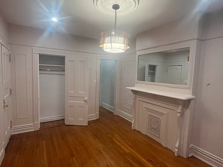 517 Bainbridge St #TOP — Photo 6