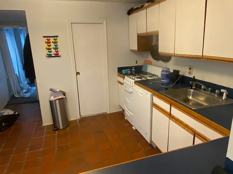 2045 Fitzwater St #1 — Photo 17