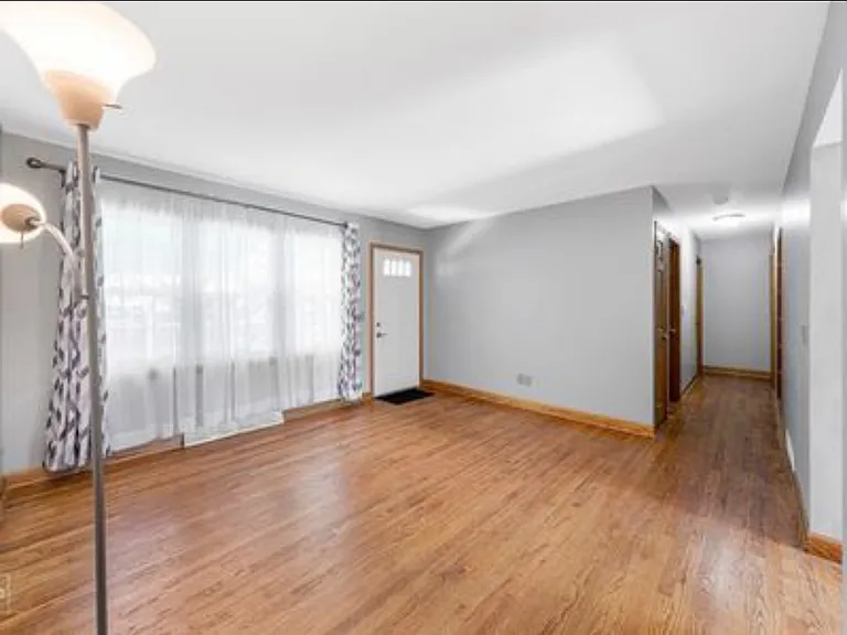 40 E Rickard Dr — Photo 6