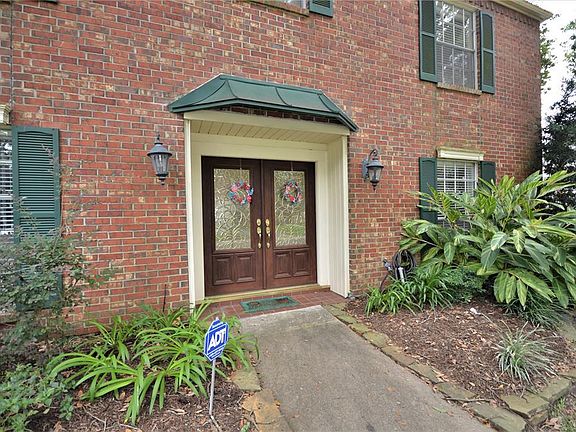 2nd image of 15711 Crestbrook Dr