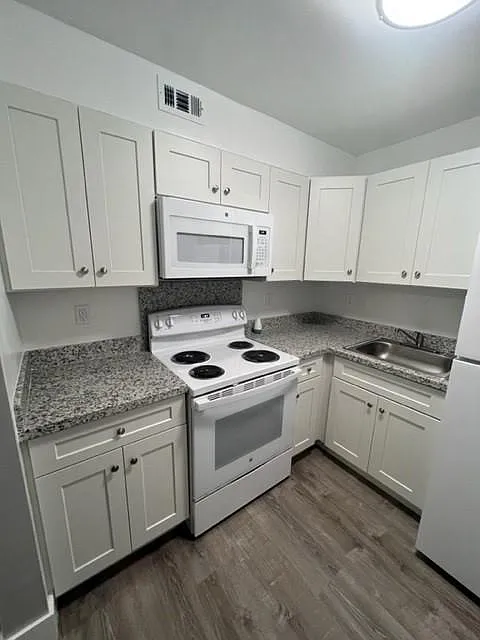 1 bed, 700 sqft, $1,625 — Photo 1