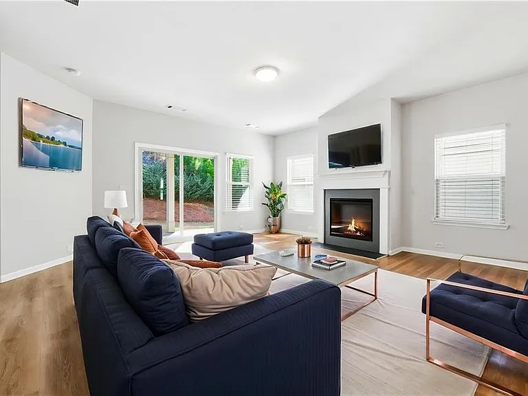 2719 Morgan Spring Trl — Photo 28