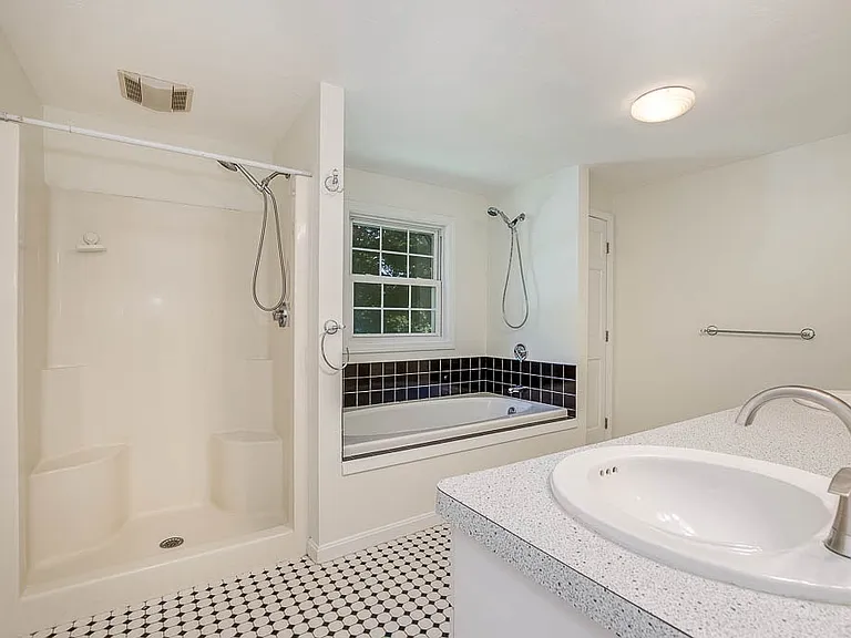 3 Oakhill Ave — Photo 9
