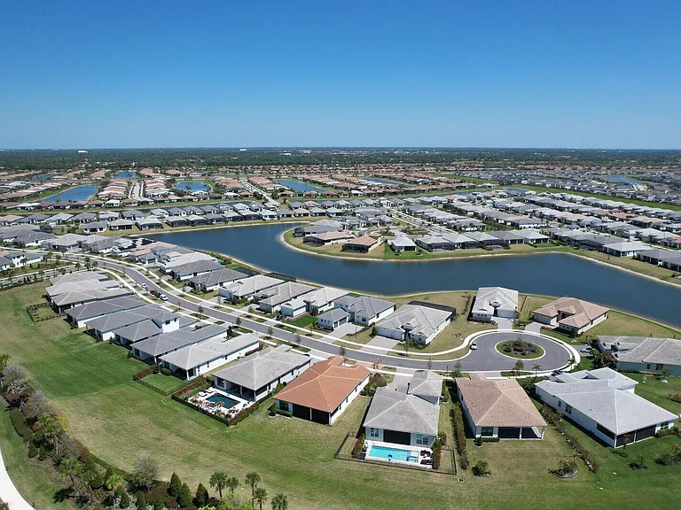9204 SW Arco Way — Photo 51