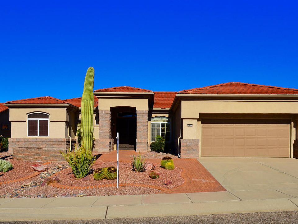 1st image of 1071 E Versailles Dr