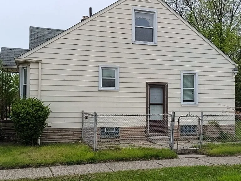 15604 Coram St — Photo 3
