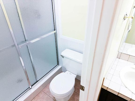 4th image of 2720 Forest Hills Boulevard #201