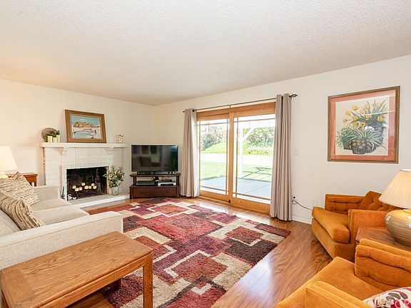 2nd image of 12059 Rossiter Ave