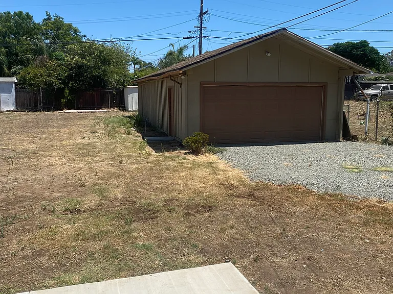 711 Paseo Grande — Photo 3