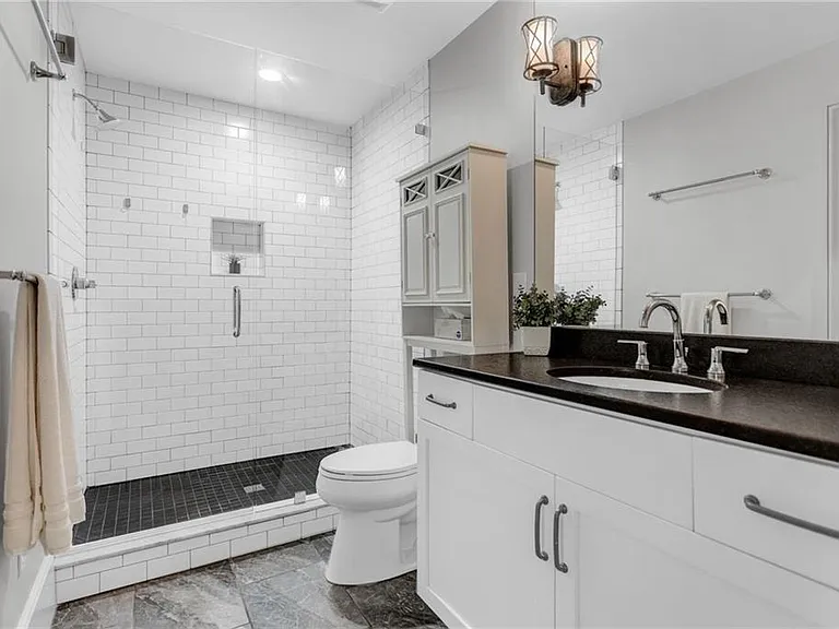 528 Bismark Rd NE — Photo 22