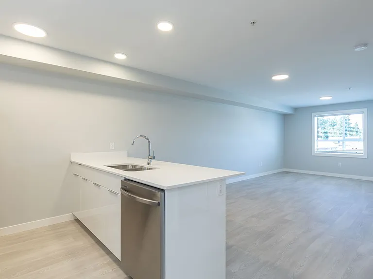 300 Government St — Photo 17