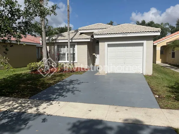 1928 SW 177th Ave, Hollywood, FL 33029