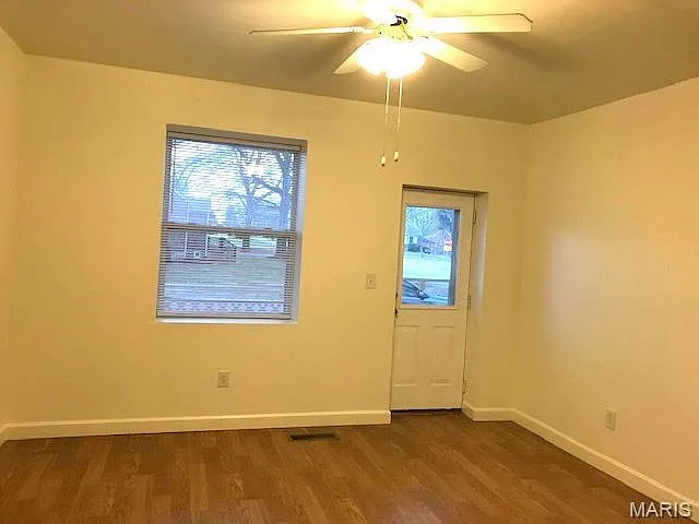 118 W 7th St — Photo 2