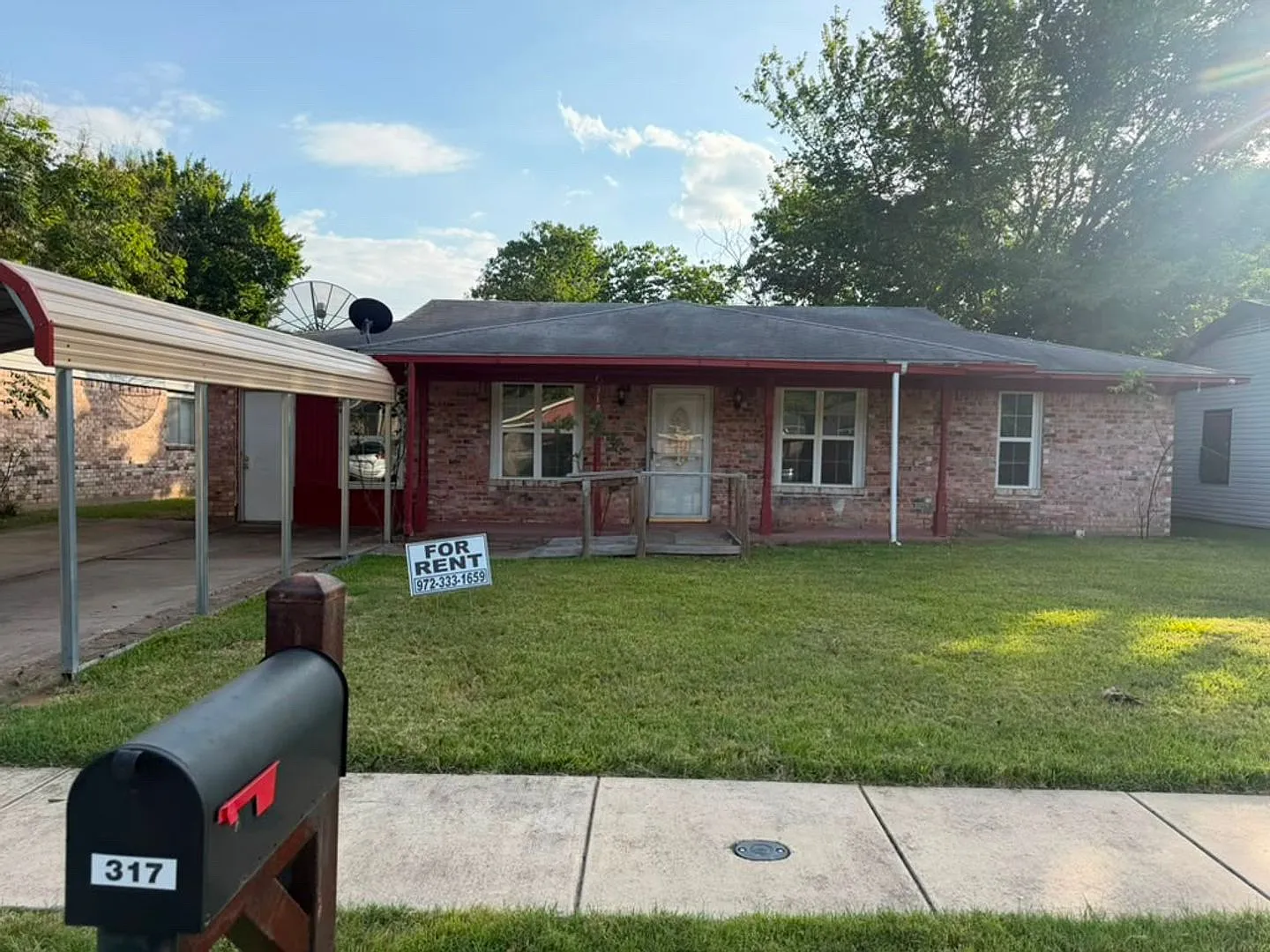 4 bed, 1481 sqft, $2,100 — Photo 1