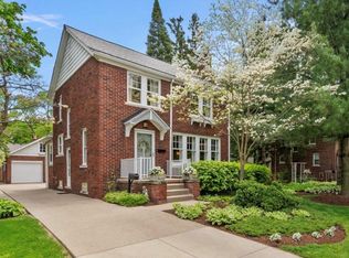 11024 Hubbard St, Livonia, MI 48150