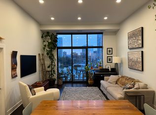 3631 N Halsted St APT 402, Chicago, IL 60613