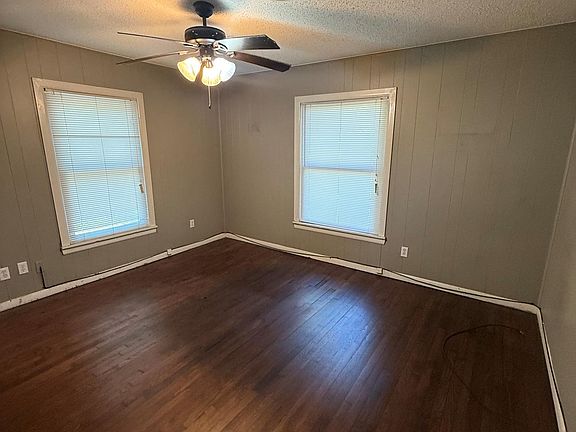 4th image of 839 Neans Dr