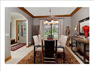 4th image of 3960 Woodcreek Dr