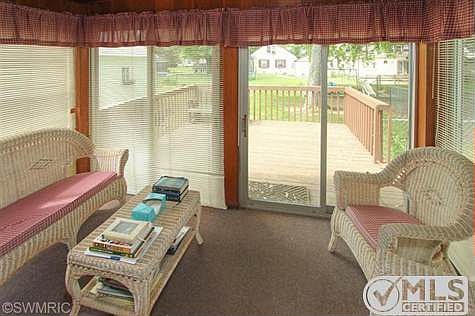 4th image of 323 Pleasantview Dr