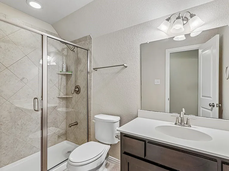 1828 Houghton Dr — Photo 7