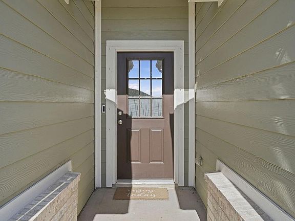 3rd image of 2502 Gelding Manor Dr