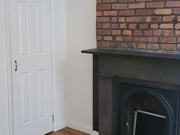 2nd image of 36 E 4th St APT 3RE