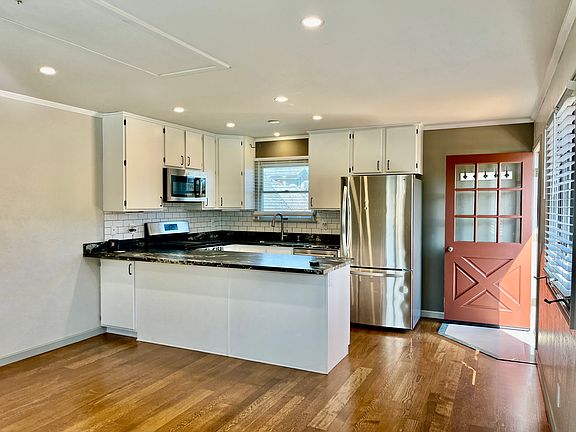 3rd image of 801 Kelly St #1