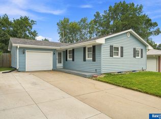 7041 Garland St, Lincoln, NE 68505