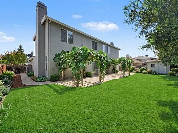 2nd image of 379 John Kamps Way