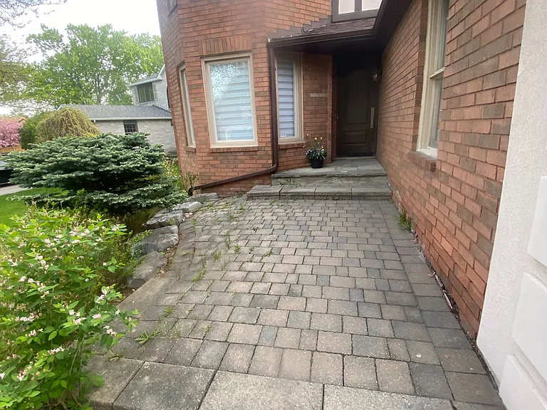 10 McDougall Ct — Photo 3