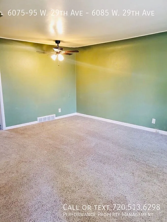 Cozy 1-Bedroom Apartment Near Sloan's Lake — Photo 2