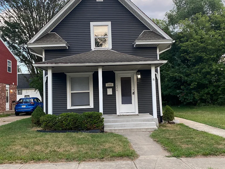 1028 N Lawrence St — Photo 2