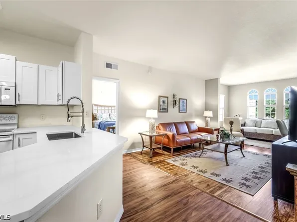 15630 Ocean Walk Cir APT 210, Fort Myers, FL 33908