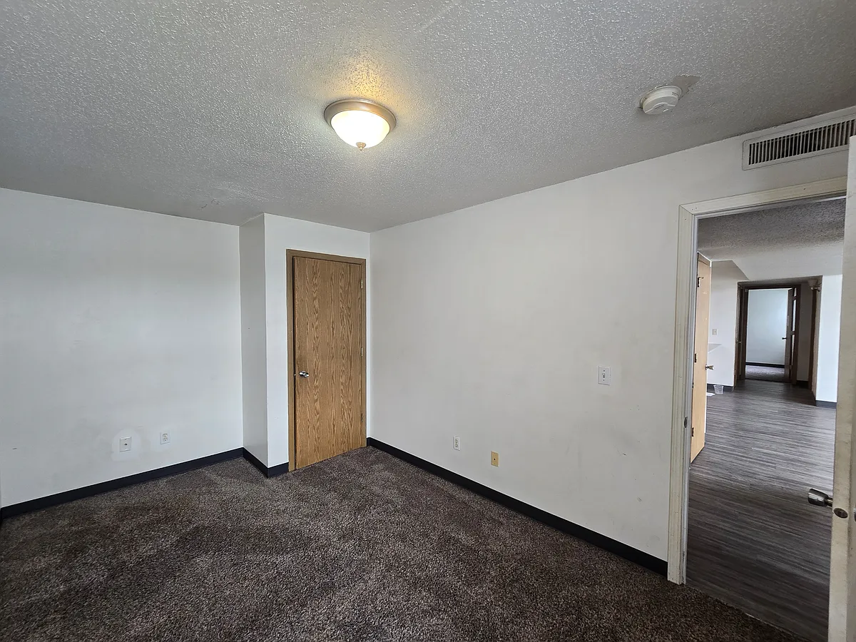 Building Photo - 60 Miller Ave SW #12