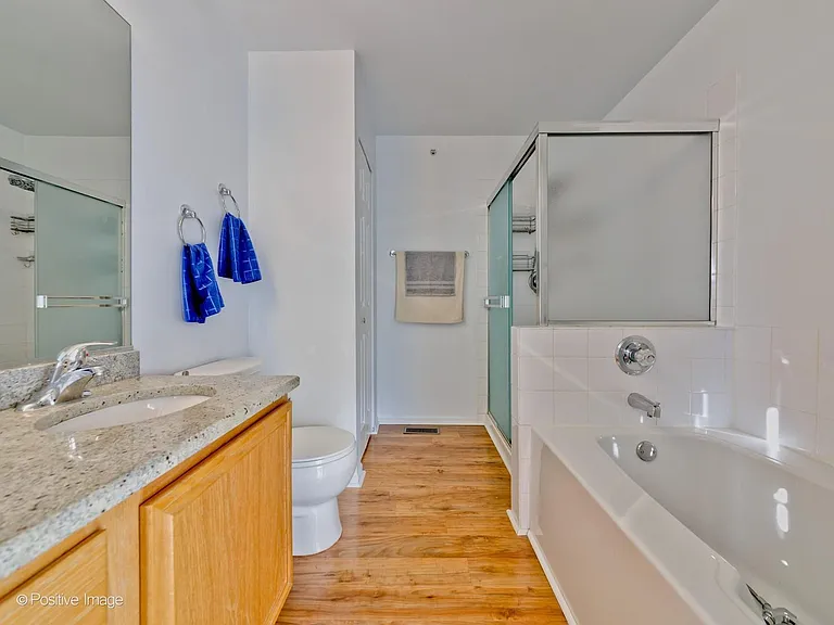 121 Commons Ct — Photo 21