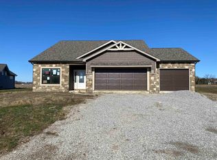2011 Approach Dr, Auburn, IN 46706