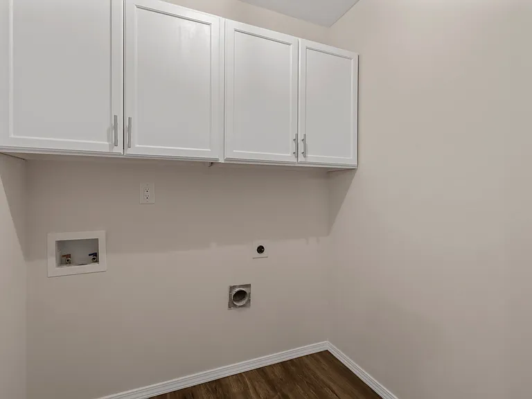 2601 Knoll Trl — Photo 9