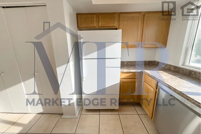10802 N 16th Ave #3 — Photo 12